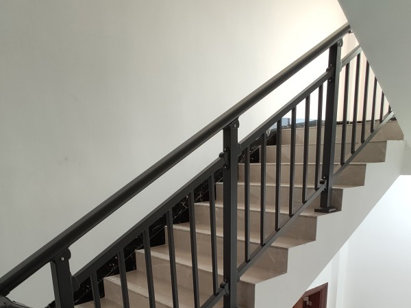 樓梯扶手特點(diǎn)