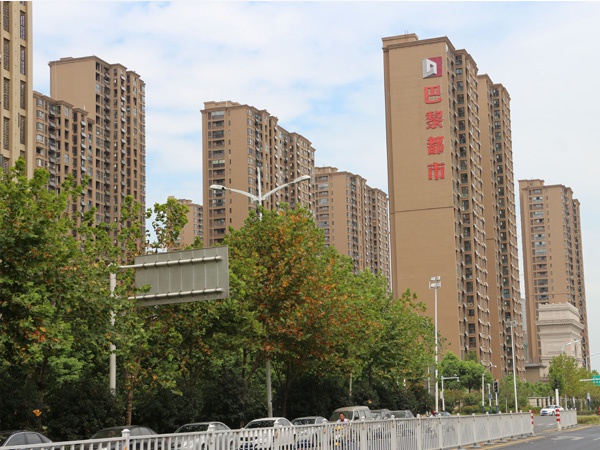 合肥佳源巴黎都市小區定制陽臺欄桿、百葉窗、樓梯扶手案例