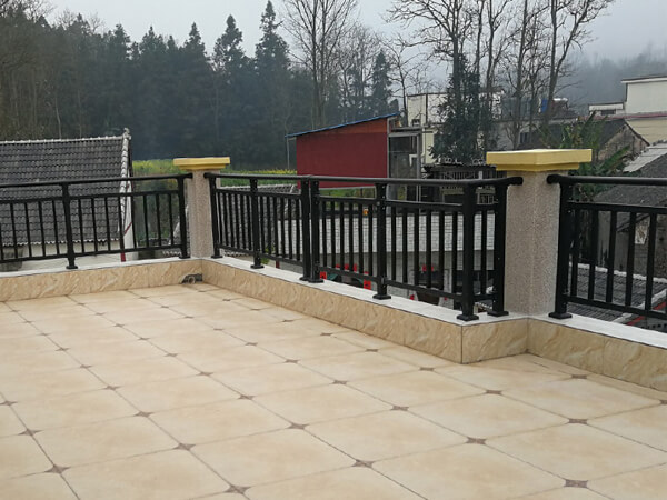 哪里可以定制陽臺護欄？