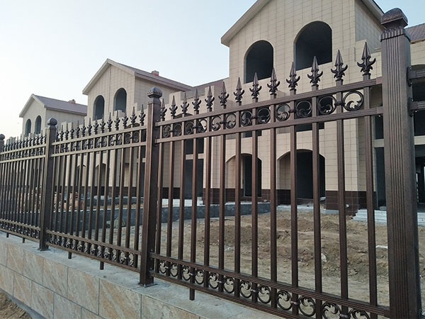 鋁合金圍墻護欄