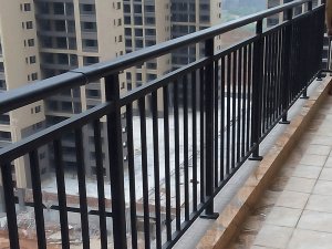 陽臺(tái)護(hù)欄多少錢一米？