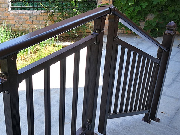 樓梯扶手國家標準高度是多少？