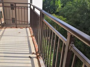 安徽鋅鋼護欄廠家地址在哪里？