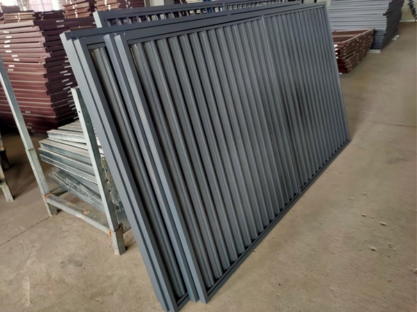 這兩種材料，做小區(qū)外墻百葉窗最適合！