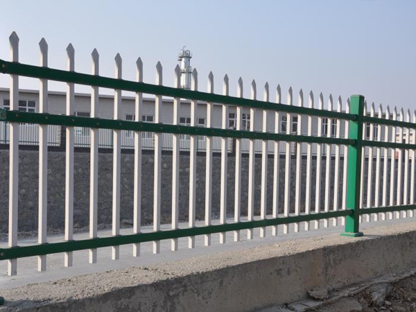 圍欄和圍墻護欄一樣嗎？看過這里你就知道了！