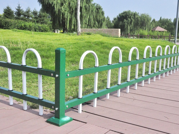 圍欄和圍墻護欄一樣嗎？看過這里你就知道了！