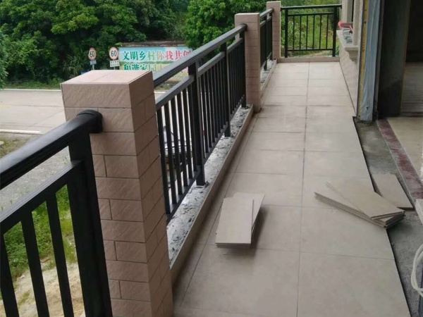 這幾種陽臺欄桿，最受采購人員的青睞！