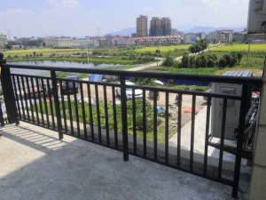 陽臺(tái)欄桿定制提前多久最合適？