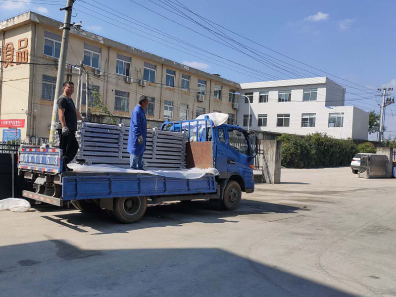 金用護欄2020年10月10日鋅鋼陽臺護欄發貨！