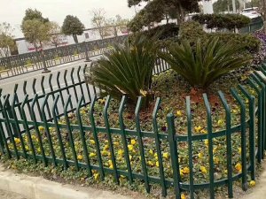 鋅鋼圍欄和鐵藝圍欄哪個好？看過這里你就清楚了！