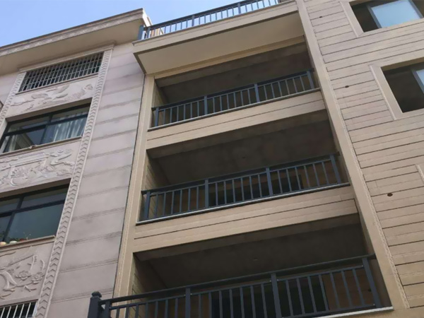 鋅鋼護欄生產廠家哪家比較專業(yè)？