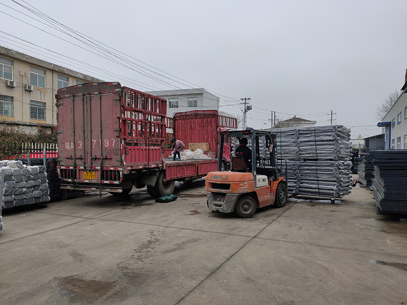 金用護欄2021年3月9日鋅鋼陽臺護欄發貨！