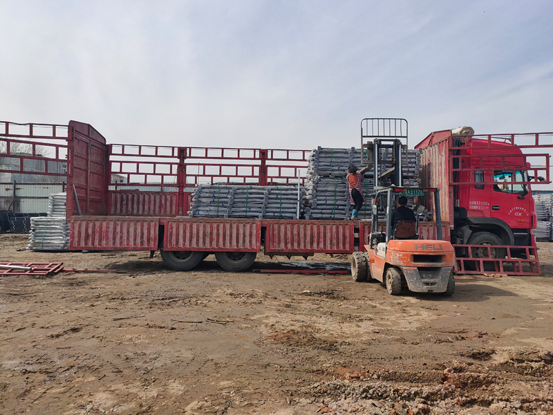 金用護(hù)欄2021年3月23日鋅鋼陽(yáng)臺(tái)護(hù)欄發(fā)貨！