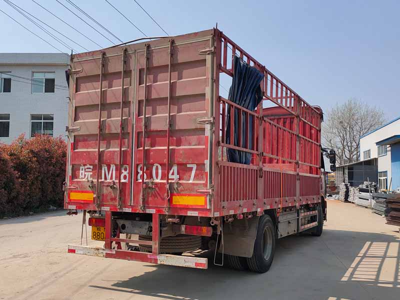 金用護(hù)欄2021年3月25日鋁合金百葉窗發(fā)貨！