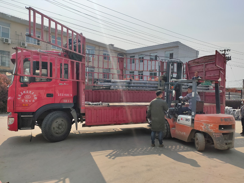 金用護欄2021年3月26日鋅鋼樓梯欄桿發貨！