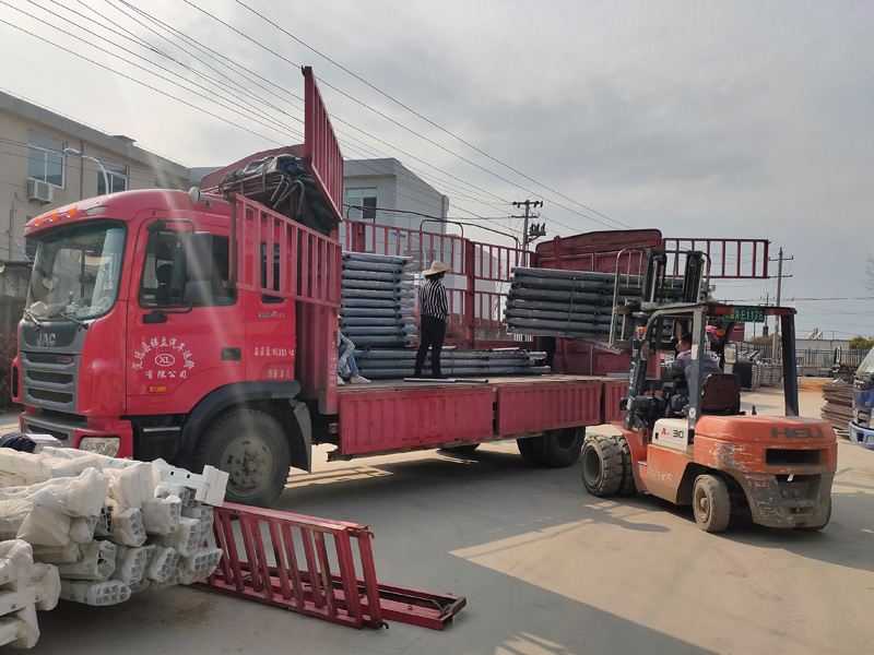 金用護欄2021年3月26日鋅鋼樓梯欄桿發貨！