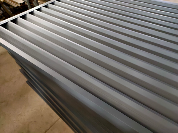 鋁合金百葉窗葉片間距多少最合適? 鋁合金百葉窗葉片間距多少最合適?