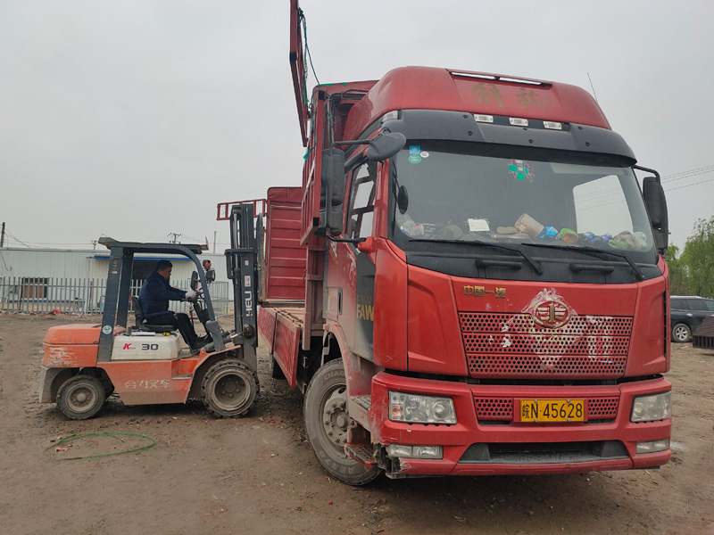 金用護(hù)欄2021年3月31日鋅鋼連廊欄桿發(fā)貨！