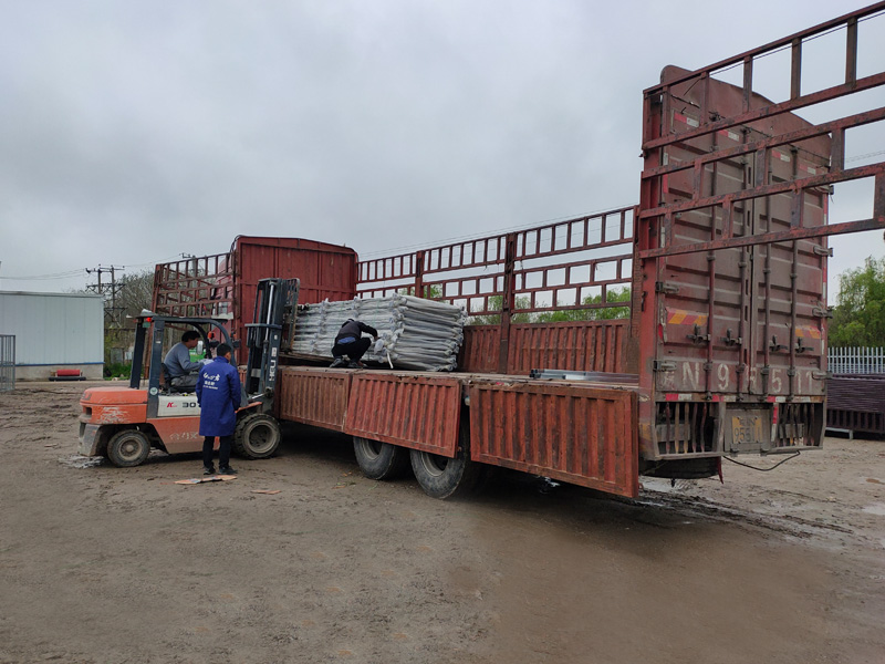 金用護欄2021年4月1日鋅鋼陽臺欄桿發貨！