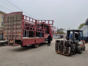 金用護欄2021年4月7日鋅鋼空調欄桿發貨！