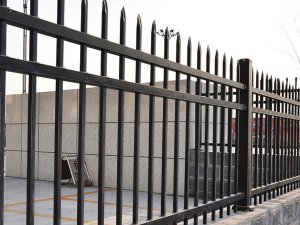 室外護(hù)欄有哪些材質(zhì)？