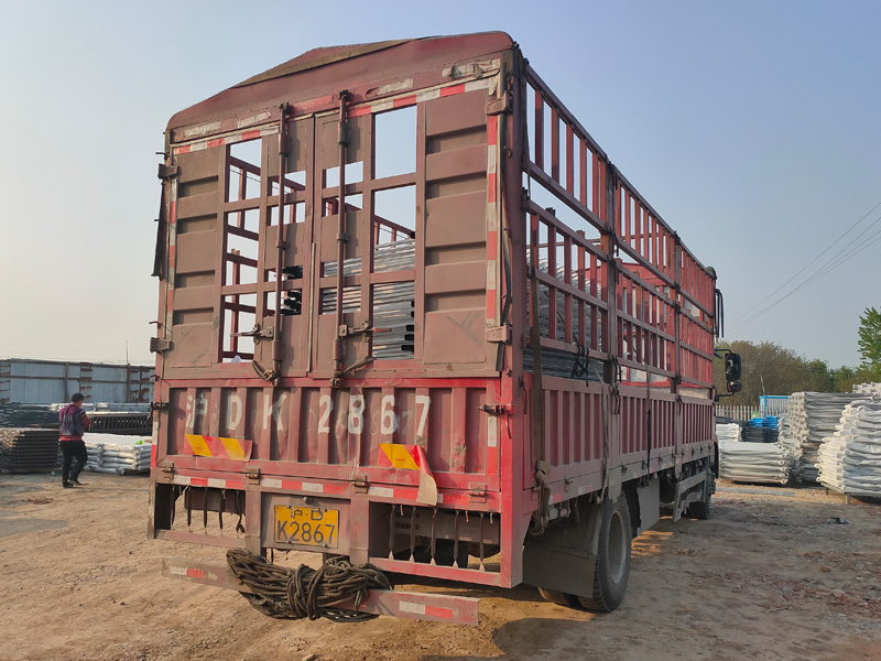 金用護欄2021年4月15日鋅鋼圍墻護欄發貨！