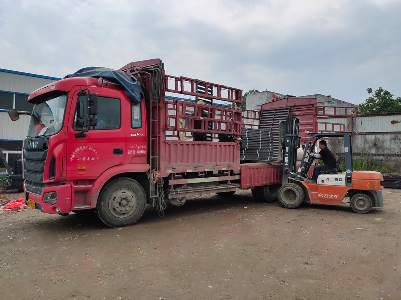 金用護欄2021年5月14日鋅鋼百葉窗發貨！