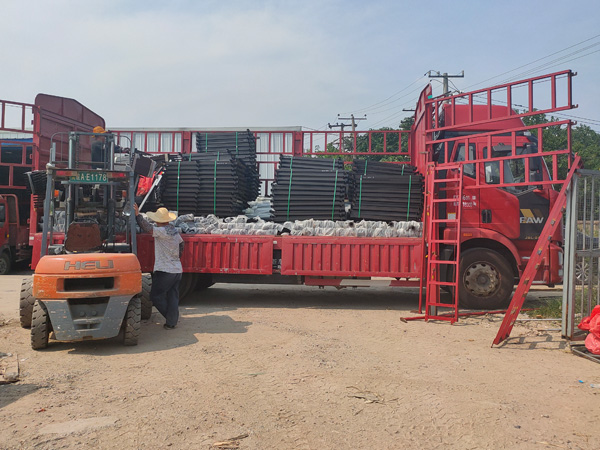 金用護欄2021年7月15日鋅鋼空調(diào)護欄發(fā)貨！