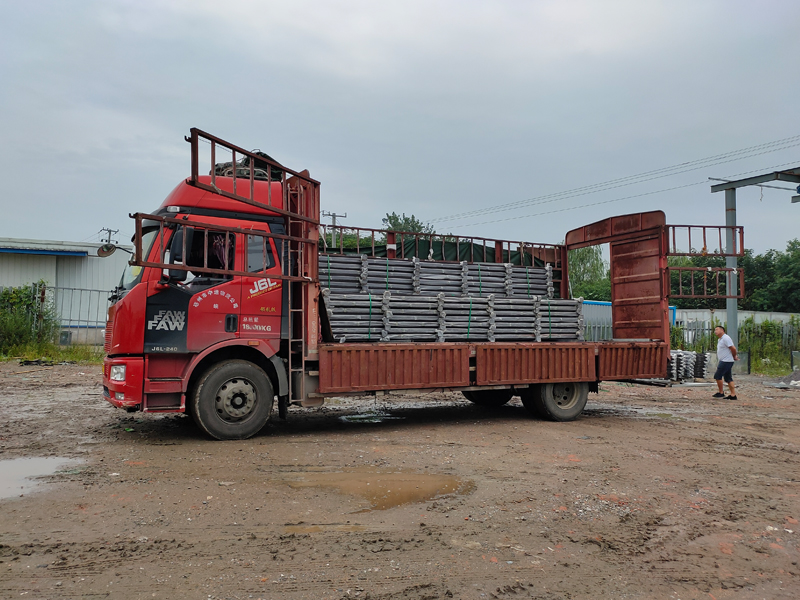 金用護欄2021年8月12日鋅鋼陽臺護欄發(fā)貨！