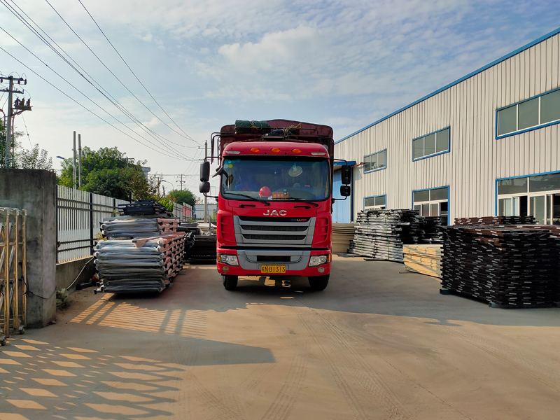 金用護(hù)欄2021年9月11日鋅鋼鋅鋼百葉窗發(fā)貨！