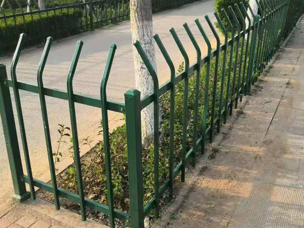 綠化護欄廠家怎么選擇？