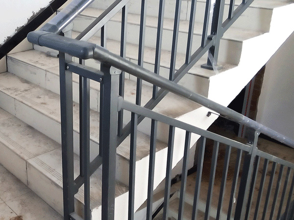 樓梯護(hù)欄種類