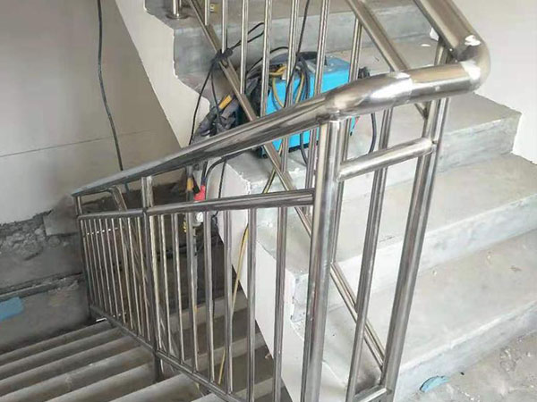 樓梯護(hù)欄圖片大全