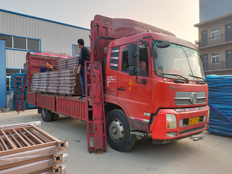 金用護欄2021年11月6日鋅鋼陽臺護欄發貨！