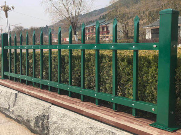 草坪護(hù)欄圖片大全