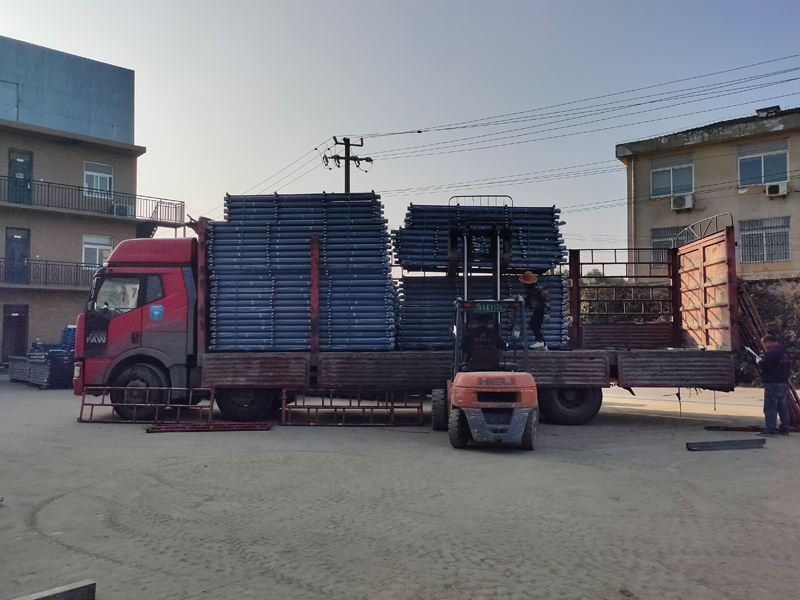 金用護欄2021年11月30日鋁合金玻璃欄桿發貨！