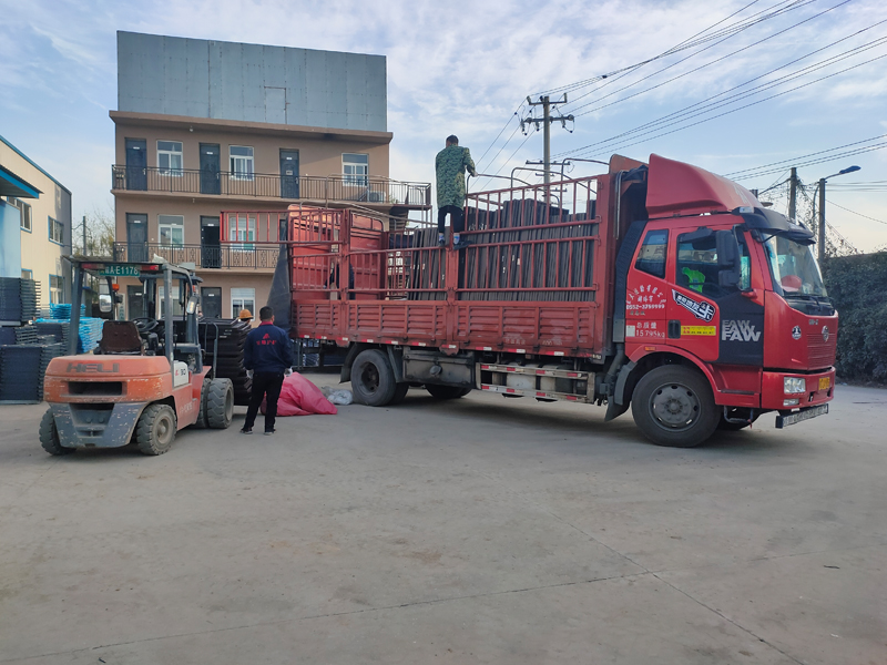 金用護欄2021年12月1日鋅鋼百葉窗發(fā)貨！