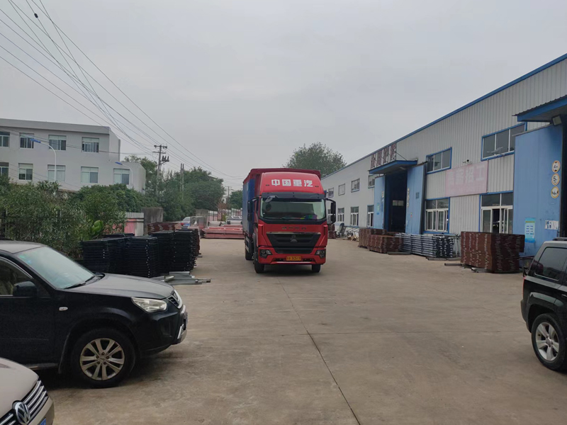 金用護欄2022年9月2日鋅鋼護窗欄桿裝車發貨！