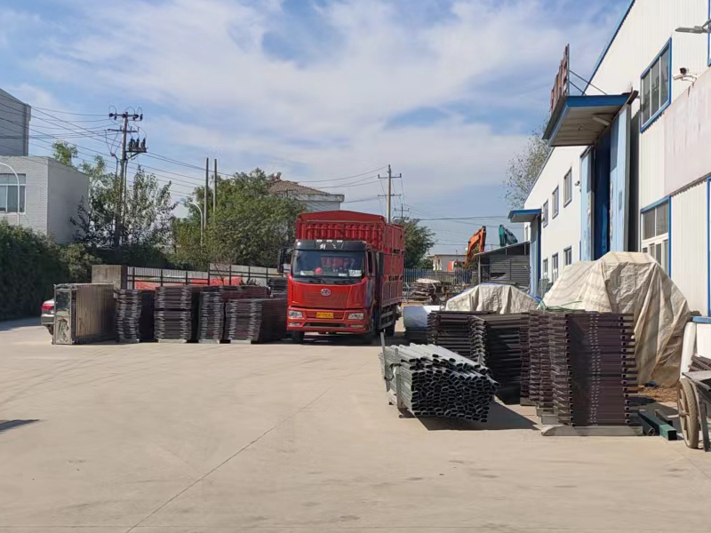 金用護(hù)欄2022年10月25日鋁合金百葉窗裝車發(fā)貨！