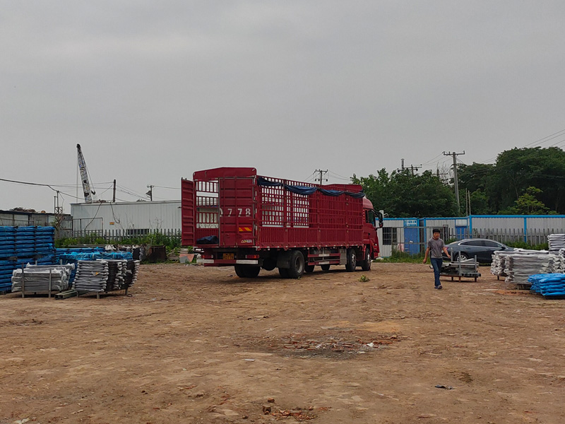 2023年5月23日鋅鋼護窗欄桿裝車發貨！