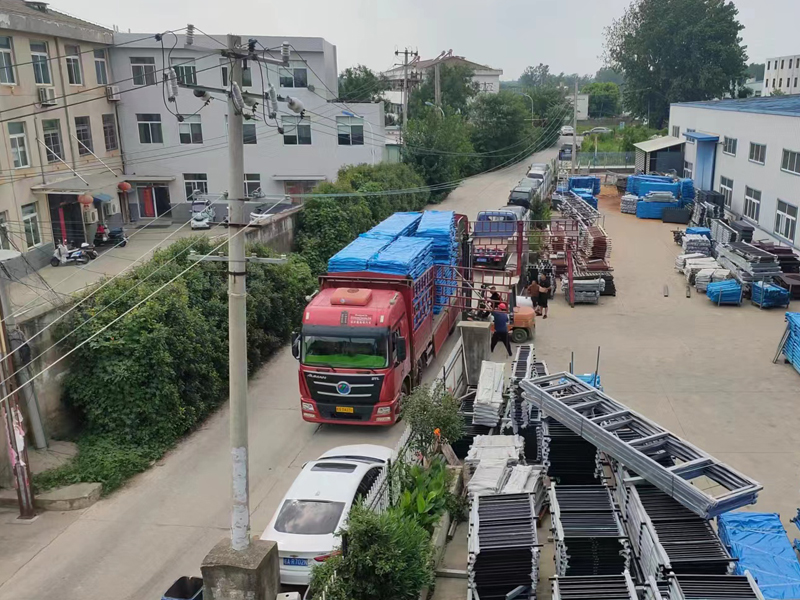 2023年7月6日鋅鋼陽臺護(hù)欄裝車發(fā)貨！