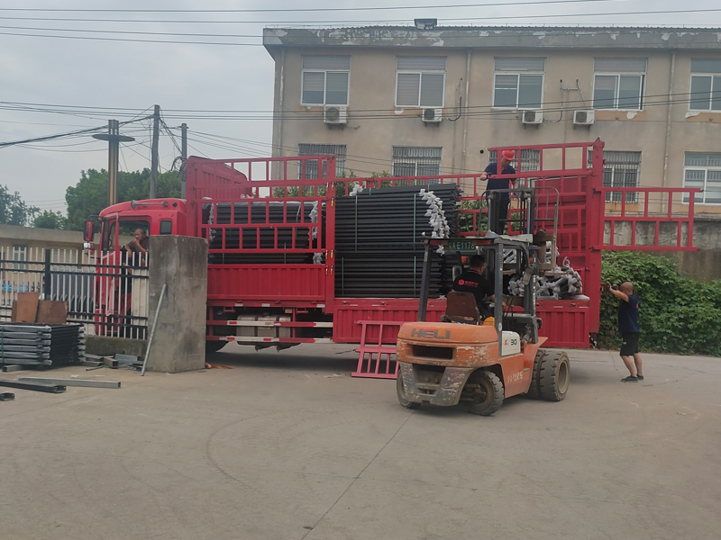 2023年7月17日鋅鋼飄窗護欄裝車發貨！