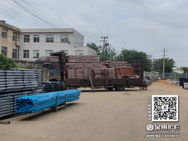 2023年8月31日鋅鋼陽臺護欄裝車發貨！