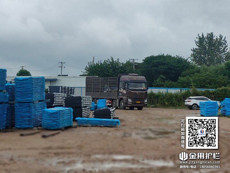 2023年9月13日鋅鋼陽臺護欄裝車發貨！