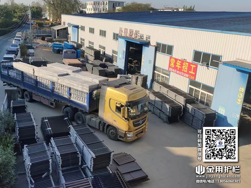 2023年11月3日鋅鋼陽臺護欄裝車發貨！