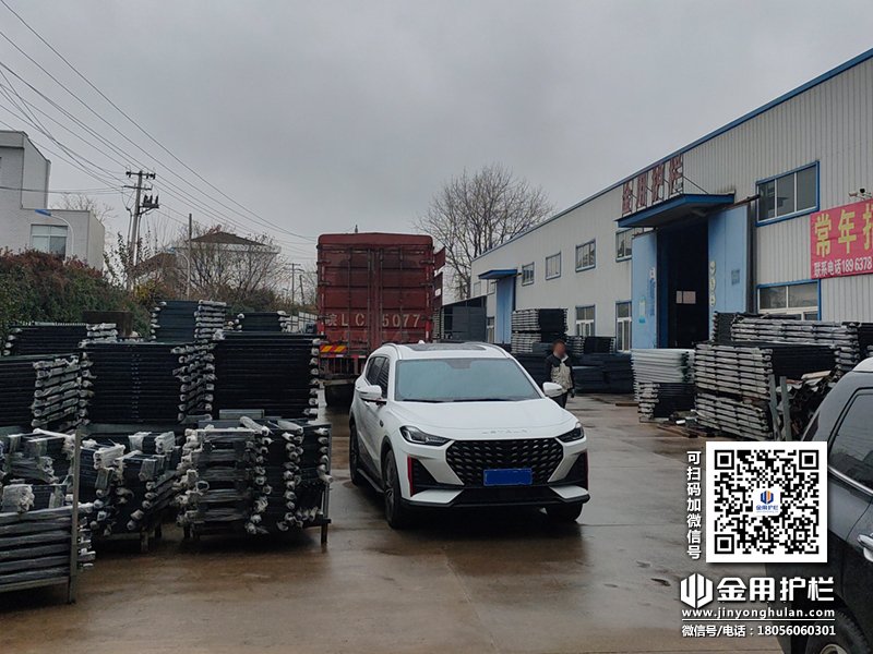 2023年12月14日鋅鋼圍墻護欄裝車發貨！