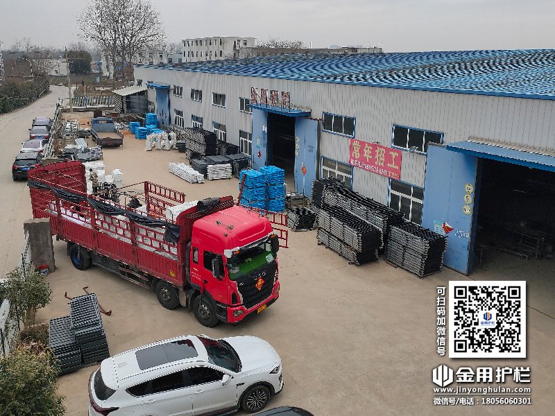 2024年3月4日鋅鋼空調(diào)護(hù)欄裝車發(fā)貨！