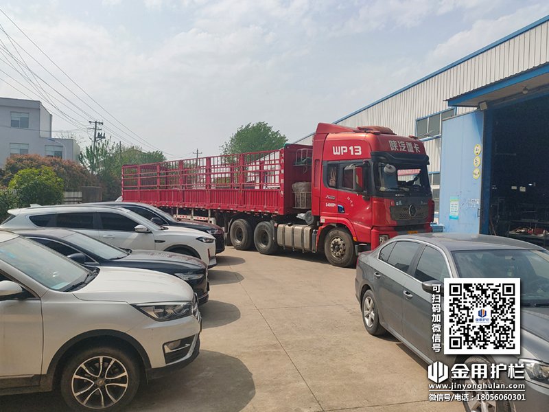 2024年4月15日鋅鋼陽臺護欄裝車發貨！