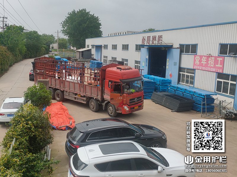 2024年4月29日鋅鋼組裝欄桿裝車發貨！