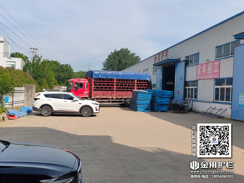 2024年5月8日鋅鋼百葉窗裝車發(fā)貨！